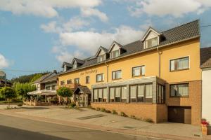 Triple Room room in Hotel Restaurant Zur Neroburg