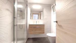 Primera Línea con Vistas al Mar y Piscina