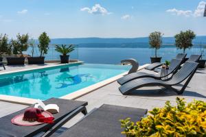 Luxury Villa POCRNJA -heated pool, sauna, jacuzzi, pool table