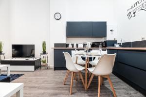 Deluxe 2 Bedroom Apartment In City Centre