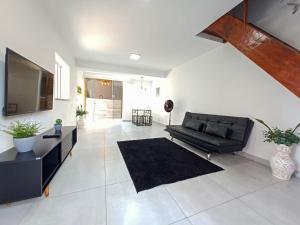 Casa nova Itagua , há 3 minutos da Praia Grande