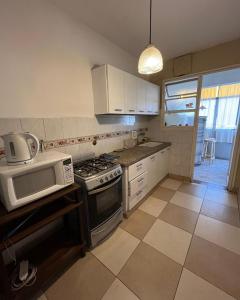 Frente al Parque San Martin