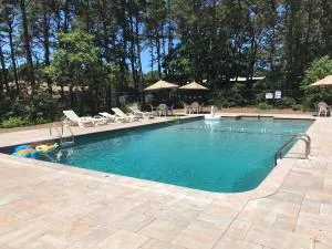 Cottage w Private Association Pool - Wellfleet