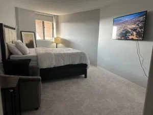 Paradise Lodge - Etobicoke