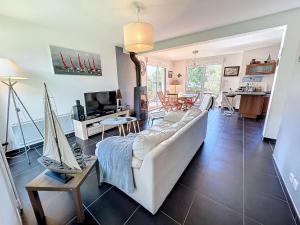 Maisons de vacances Maison calme, proche tennis, 3 chambres, terrasse, Wi-Fi, parking - FR-1-361-554 : photos des chambres