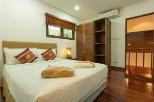 Surin 4-Bed Luxury Retreat with Private Pool V131
