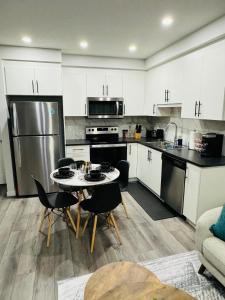 The Glacier Royale - 1 Bed Suite in NW Calgary