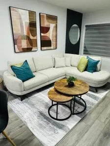 The Glacier Royale - 1 Bed Suite in NW Calgary - Bottrel