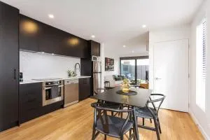 Quirky New Stylish Free Park - Linwood