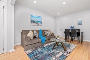 CentreStreet-Cozy Petfriendly 4bedsuite 04Entire