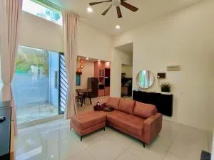 Banglo setingkar dekat airport Kepala Batas -Pinky Sweet Homestay Alor Setar 3 rooms plus 1 musolla with 2 bathrooms - Kampong Bukit Tinggi