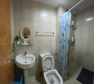 Cozy Condo in Ermita Manila near St Lukes Medical Center and US Embassy