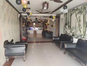 Hotel O M.G. PALACE