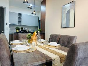 MVD41#Family Suite 8pax 3 Rooms M Vertica Velocity Mall Cheras IKEA Mytown Short Walk to MRT & LRT Maluri
