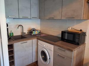 les pieds dans l eau