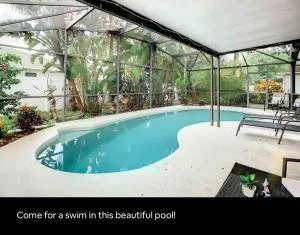 Beautiful Home with Swimming Pool - Johnson