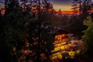 Sunset Summit Villa 2 min from Bass Lake - 六月湖