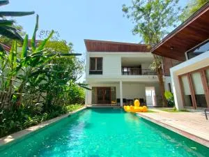 Pranaluxe 4 Bedroom Pool Villa C7 - Ban Tha Khoi