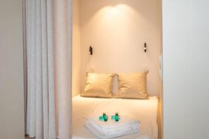 Luxurious studio with a stunning view