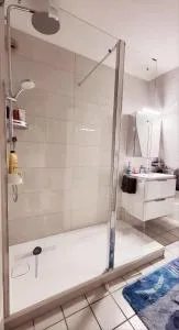 L' Appart BELLE VUE GARE ET CENTRE 10 mn à pied GARAGE GRATUIT - Wintzenheim