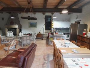 Maisons de vacances Au bord du Doux, moulin isole, rustique : photos des chambres