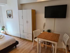 Scandi Inspired Studio in Knightsbridge, Makati