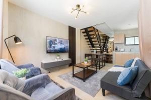 Entire 3BR Furnished House Near Cebu IT Park with Parking, Fast WiFi, Netflix and More