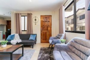 Entire 3BR Furnished House Near Cebu IT Park with Parking, Fast WiFi, Netflix and More