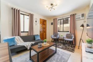 Entire 3BR Furnished House Near Cebu IT Park with Parking, Fast WiFi, Netflix and More