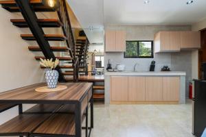 Entire 3BR Furnished House Near Cebu IT Park with Parking, Fast WiFi, Netflix and More