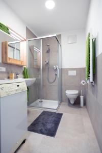Appartamento con 1 Camera da Letto, Balcone e Vista Montagna