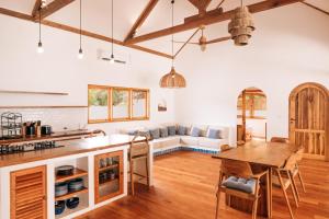 Kubu Pantai - Bela Sulu Villas