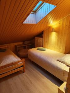 Bel appartement type chalet avec balnéo et jardin