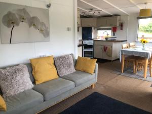 5f Stanley Lodge, Caer Beris, Builth Wells - No tradesman