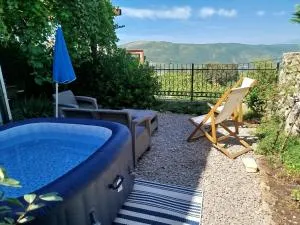 Green Hill House - Prijevor