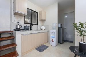 Whole 3BR Furnished Townhouse Near Cebu IT Park with Parking, Fast WiFi, Netflix and More