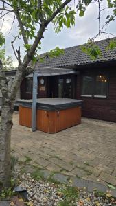 Balistyle guesthouse incl Jacuzzi near Amsterdam and Schiphol