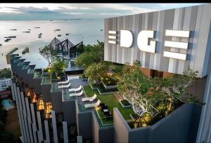 Condo in Downtown and Best Rooftop pool in Pattaya