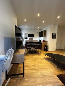 Appartements Ravissant T3, calme et central : photos des chambres
