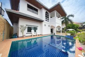 Sunset Pool Villa Near Quiet Beach - Ban Amphoe
