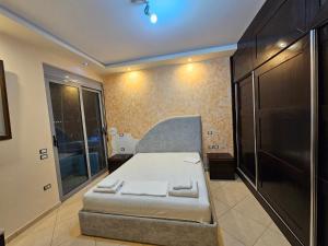 Holiday 2-Bed Apartment SeaView