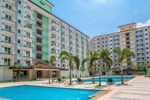 Chill in Peace Staycation 2BR condo at Field Residences, Sucat near NAIA - Aparthotels, Manila