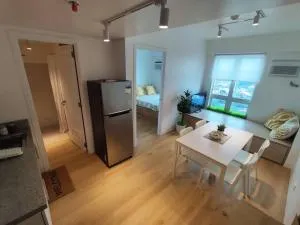 Oak Apartment at The Rochester Bridgeview Tower - San An