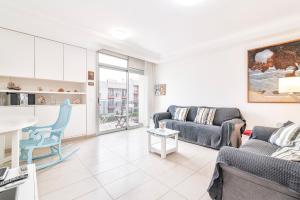 Comfortable Apartment with Terrace