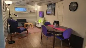 Fin leilighet i stille og rolig område med gratis privat parkering! - Sunde