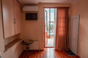 Hotel Caravan Palace