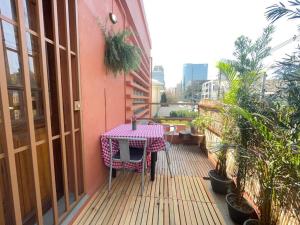 Stúdio Estiloso com varanda Casa 4