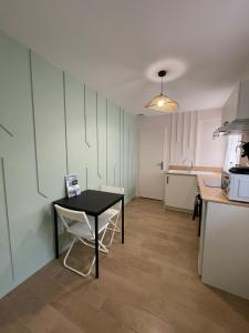 Léo - Cosy Studio entièrement rénové avec courette