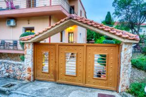 Four lakes luxury suites