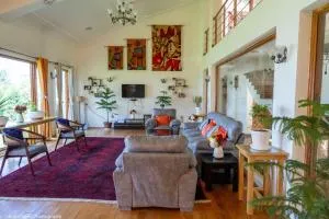 Orania - Chak-i-Dāra